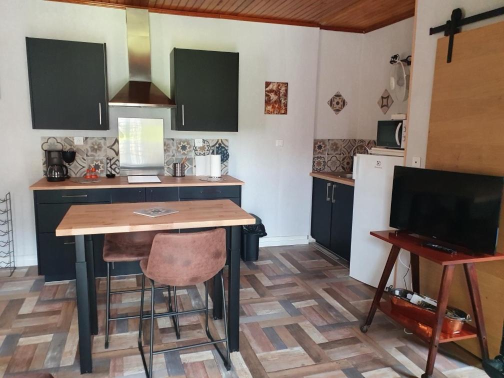 Le Pigeonnier Maison De Caractere Logement 4 Personnes La Maisonnette Renovee Logement 2 Personnes Floirac  Exterior foto